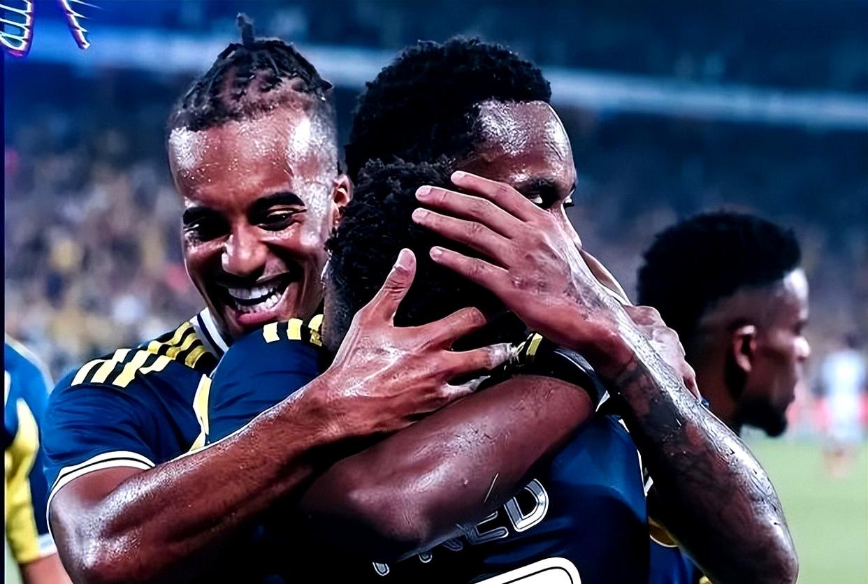 九游体育-包含穆古鲁扎回归赛场，连败首场状态亮眼，快船观众沸腾！的词条