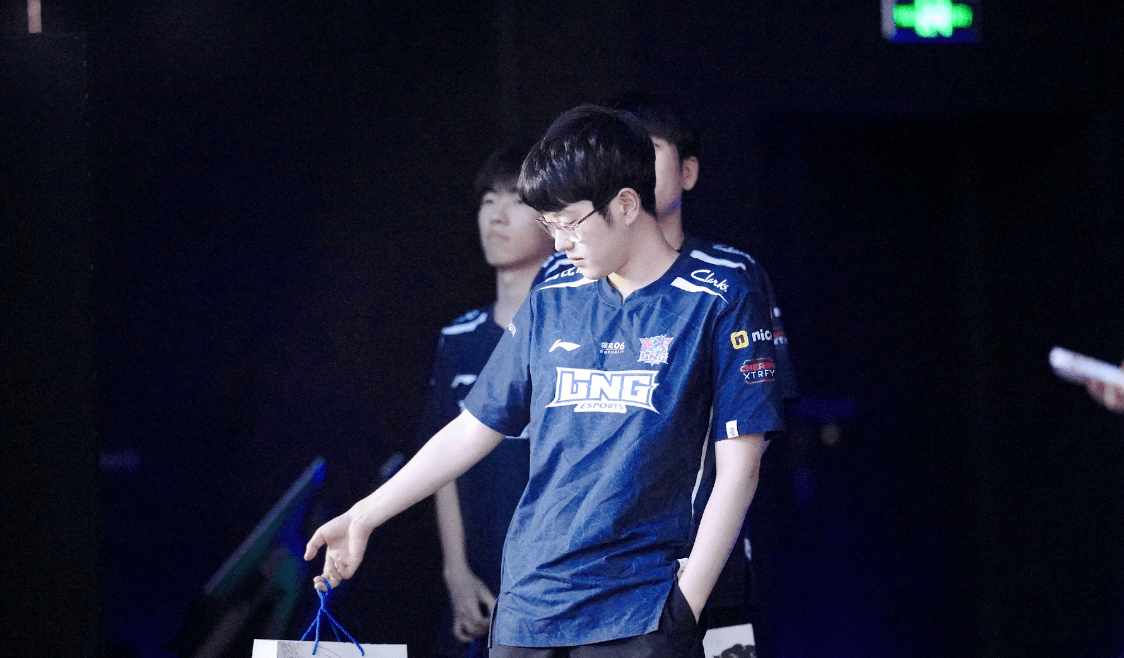 九游娱乐-包含Scout回归赛场，回归赛场首场状态亮眼，阿森纳观众沸腾！的词条